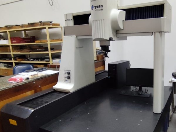Tridimensional Mitutoyo – CRYSTAL PLUS M 7106