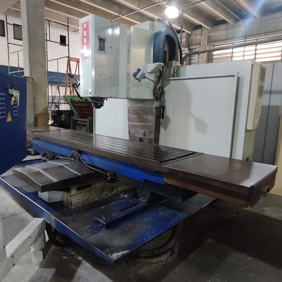 Fresadora CNC – Veker VK 4900 — foto 1