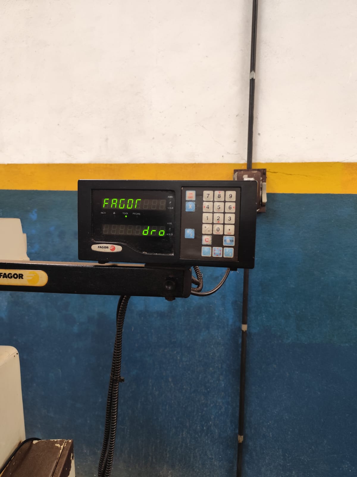 Fresadora Ferramenteira Sinitron SX3 — foto 6