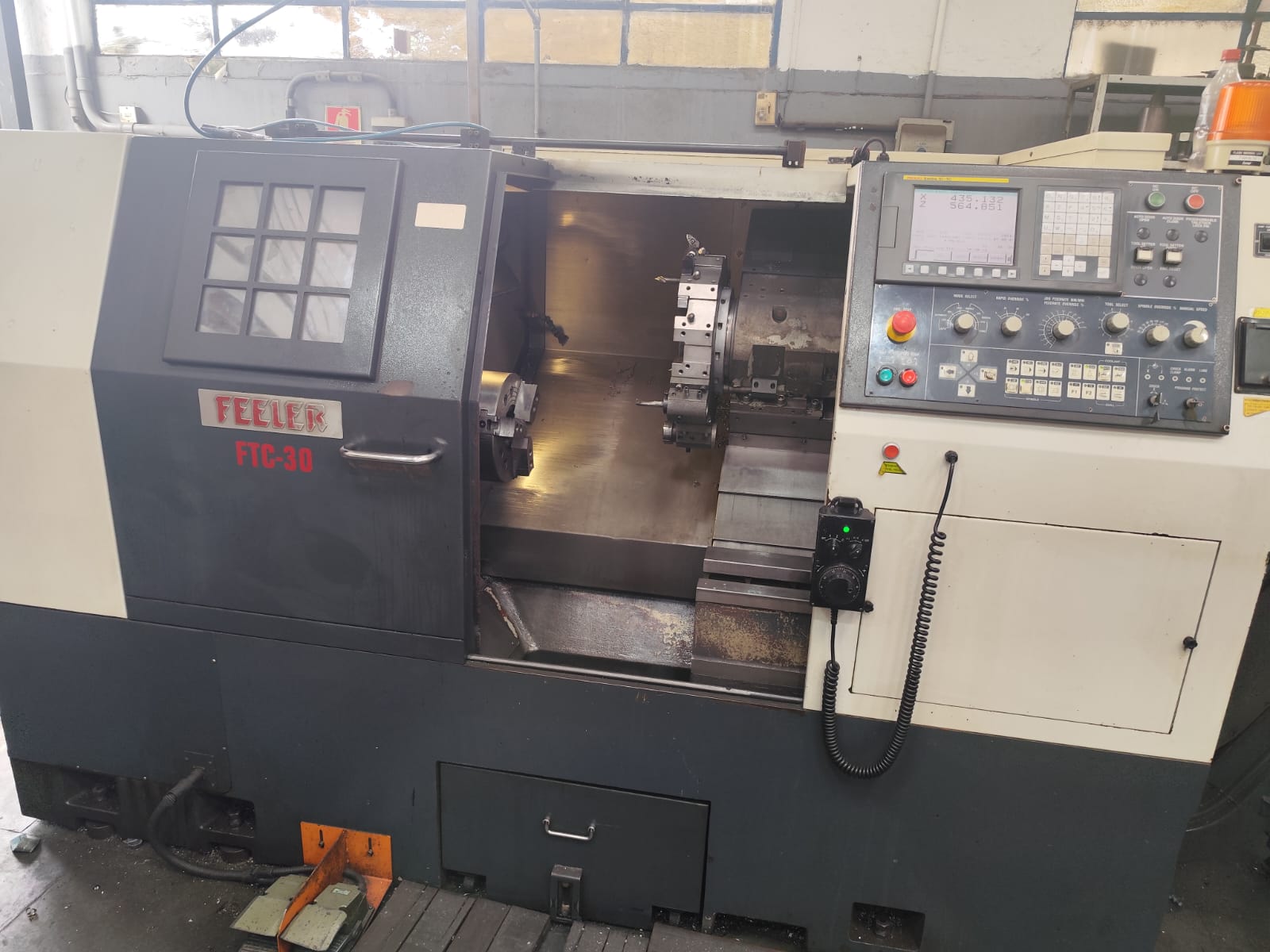 Torno CNC Feeler FTC30 — foto 6