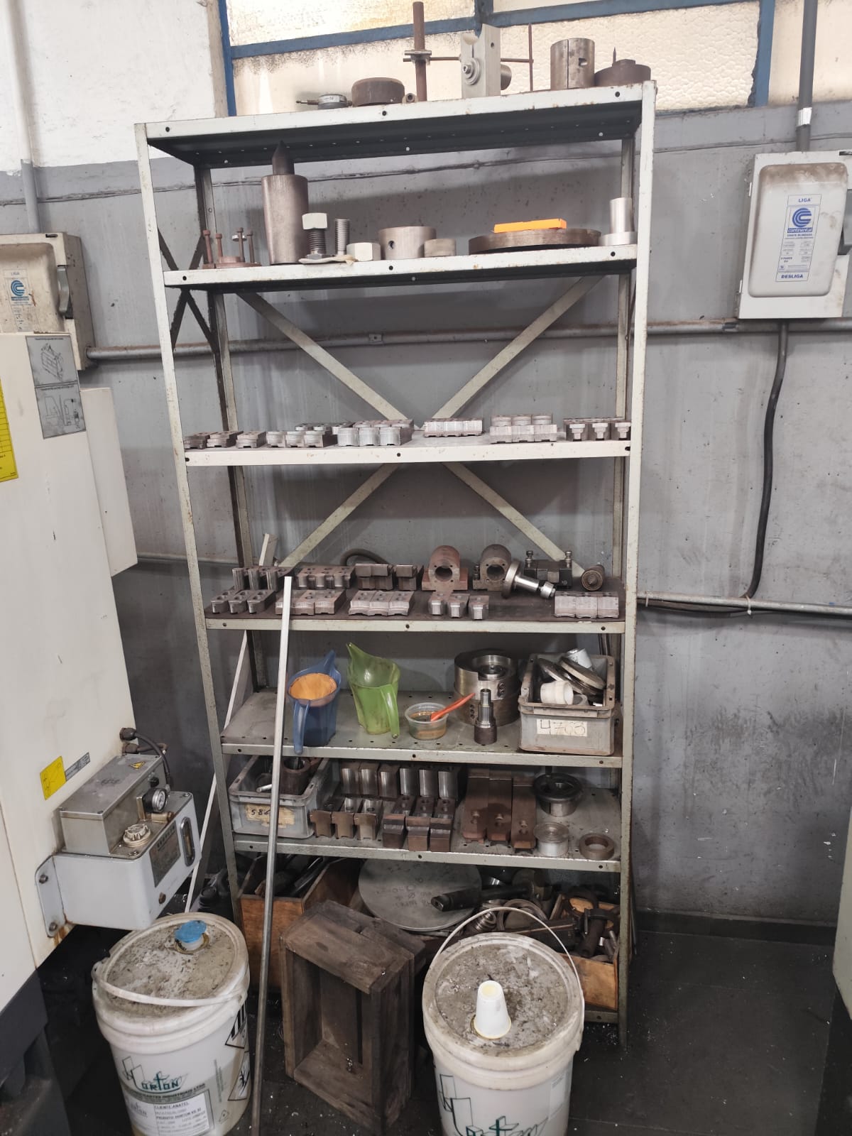 Centro de usinagem Feeler FV-1300 — foto 9