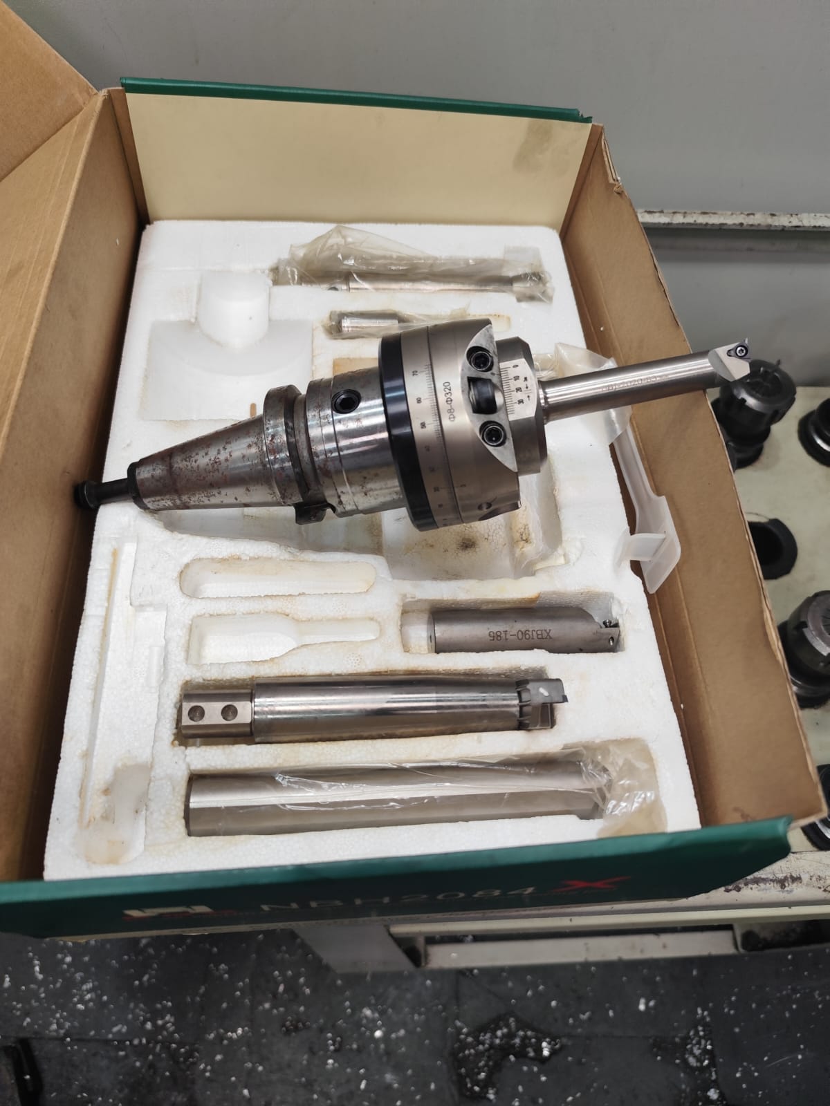 Centro de usinagem Feeler FV-1300 — foto 12