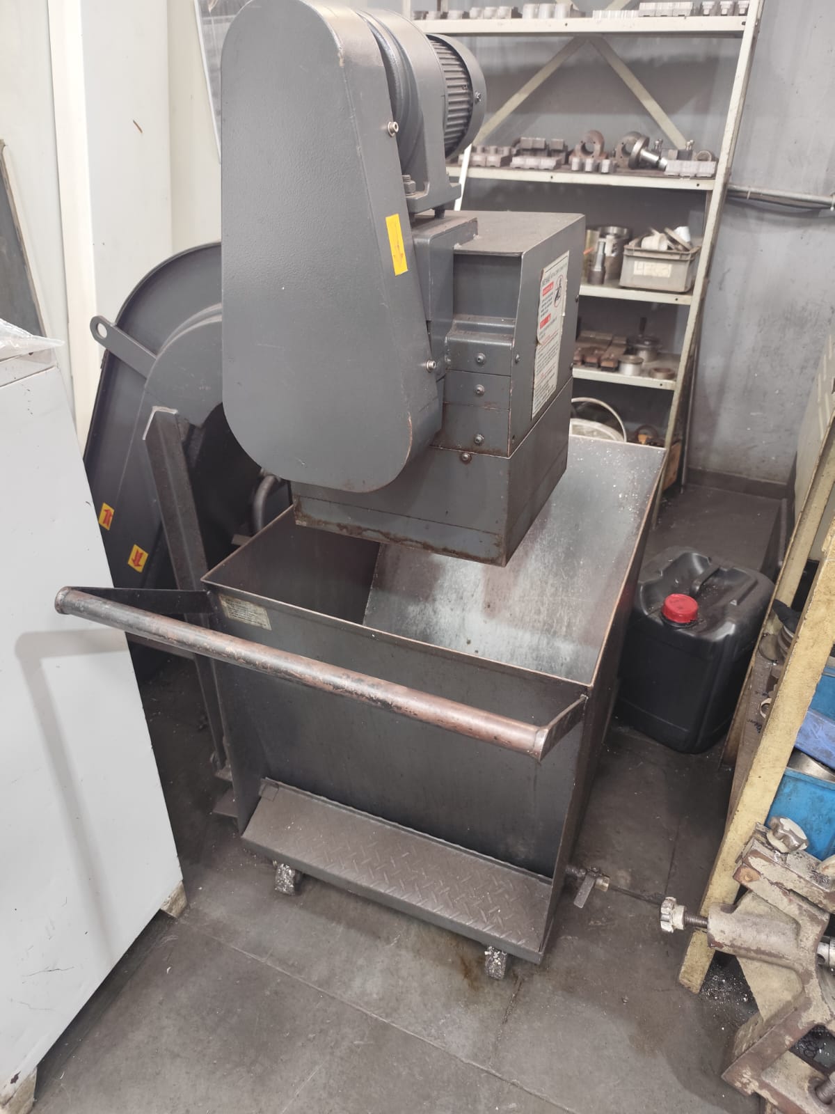 Centro de usinagem Feeler FV-1300 — foto 13