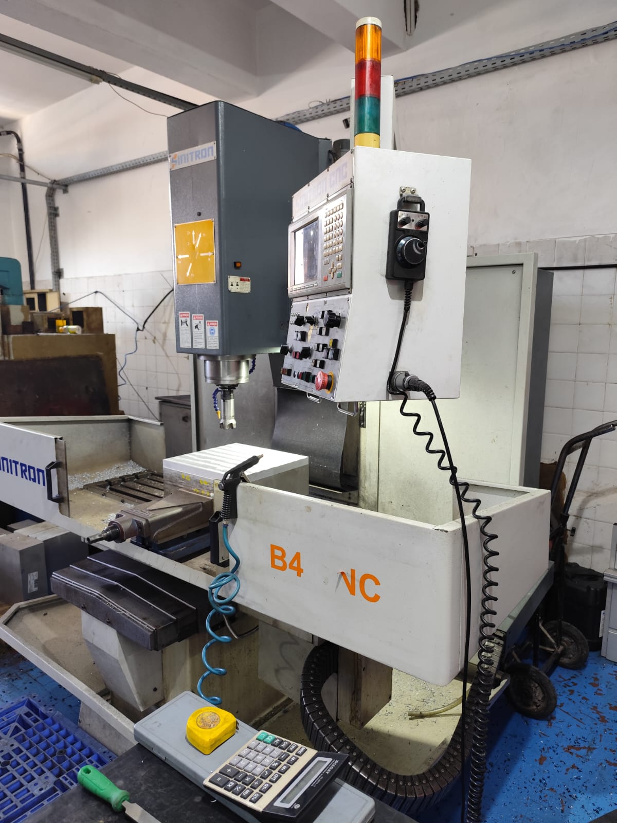 Fresadora Sinitron B4 CNC — foto 2