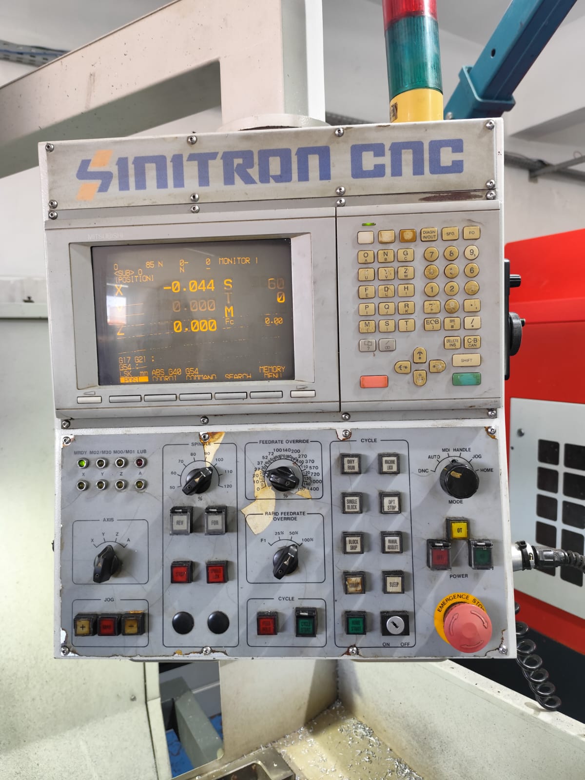 Fresadora Sinitron B4 CNC — foto 4