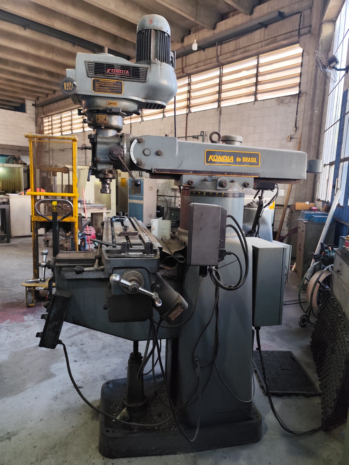 Fresadora Ferramenteira Kondia FV 2 — foto 5