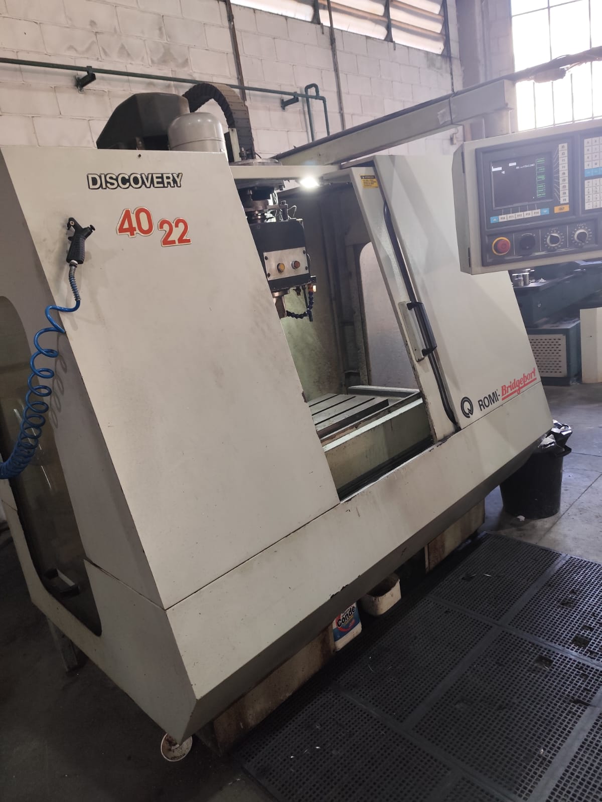 Centro de Usinagem ROMI Discovery 4022 — foto 4