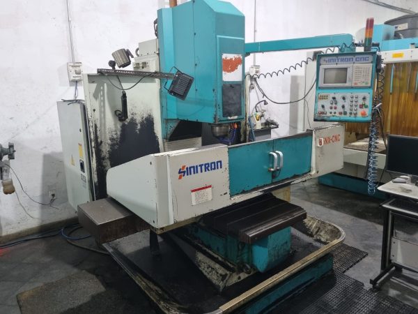Fresadora CNC Sinitron B5NX