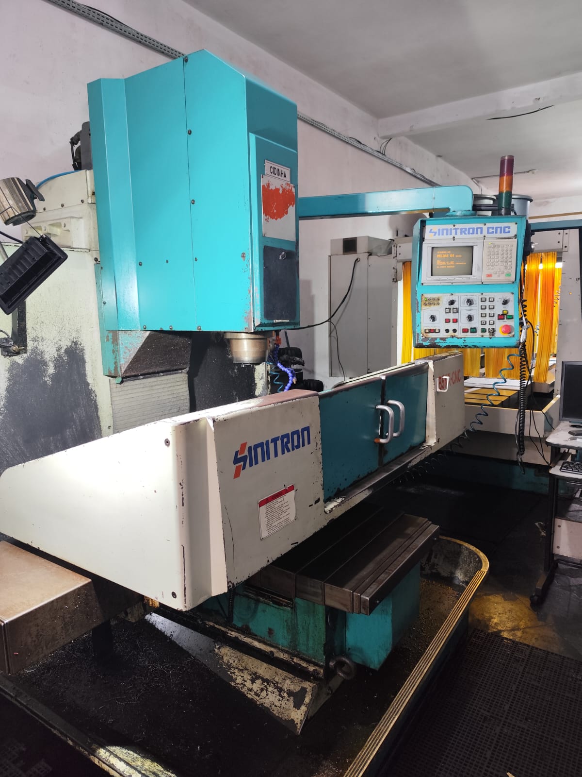 Fresadora CNC Sinitron B5NX — foto 6