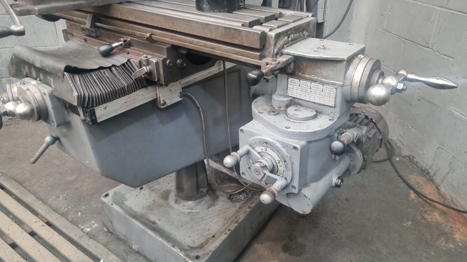 Fresadora Ferramenteira Lagun FT1 — foto 11