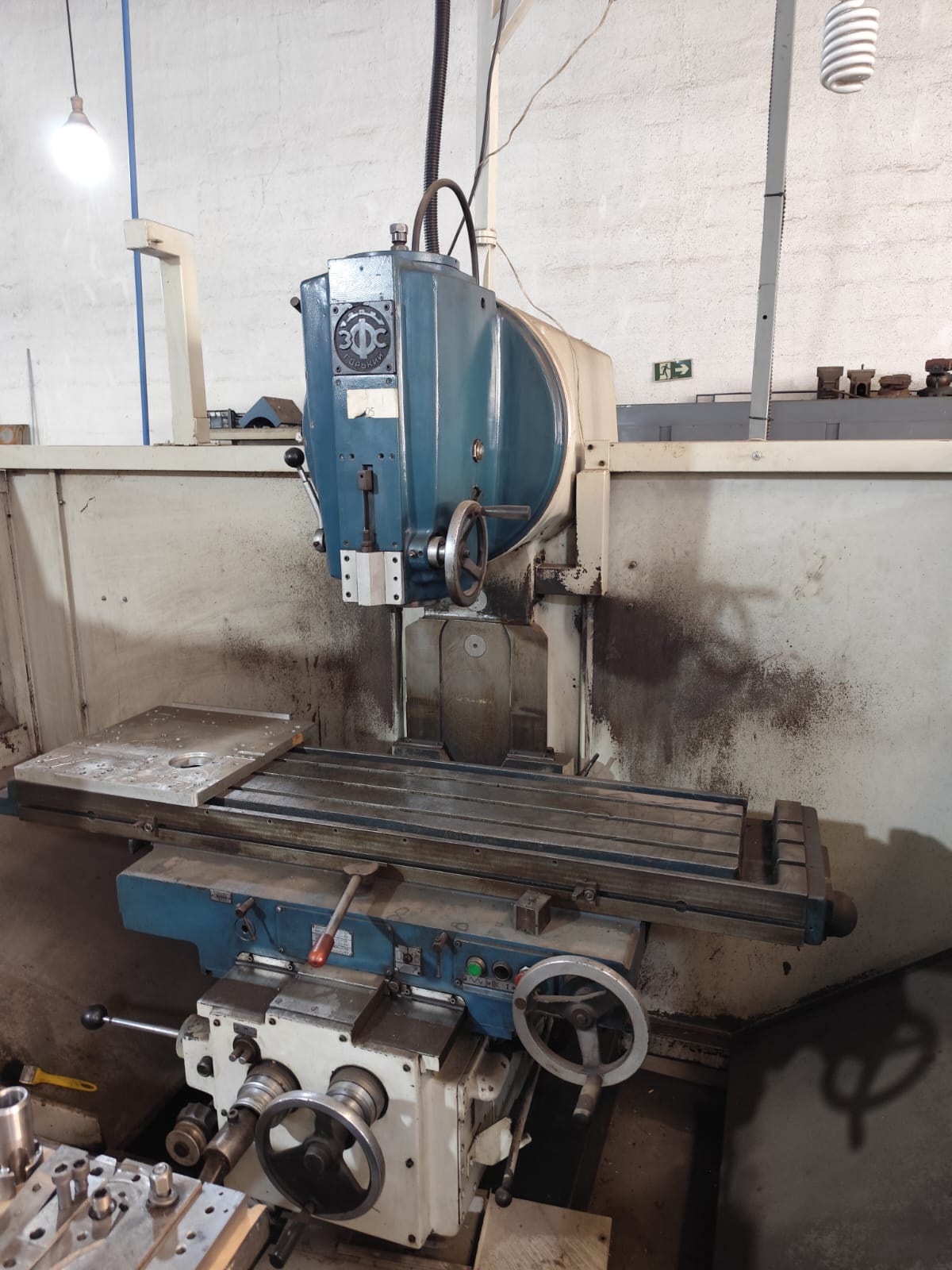 Fresadora Universal – Marca Stankoimport (Russa) — foto 10