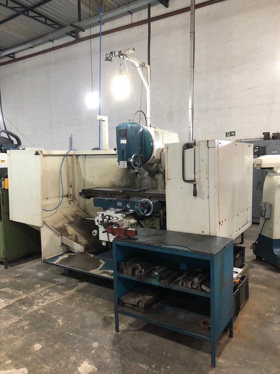 Fresadora Universal – Marca Stankoimport (Russa) — foto 4