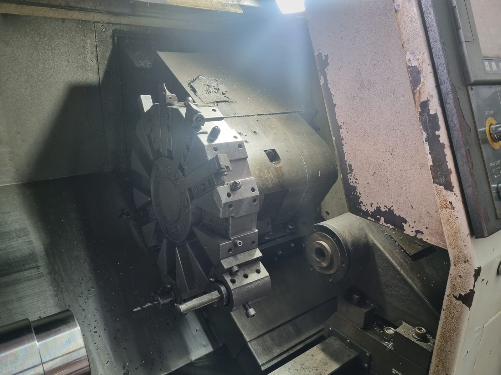 Torno CNC Feeler FTC-30 — foto 5
