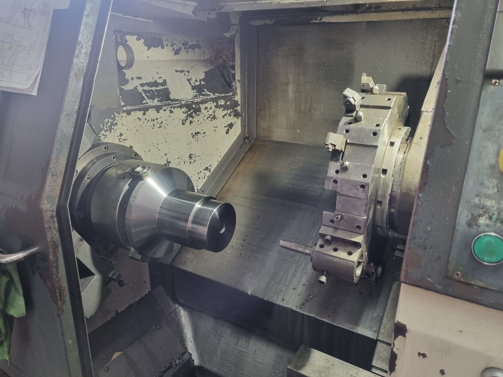 Torno CNC Feeler FTC-30 — foto 6