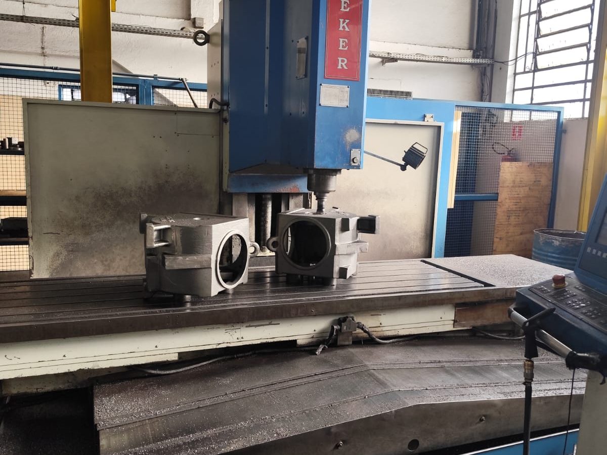 Fresadora CNC Veker MVK 2500 — foto 1