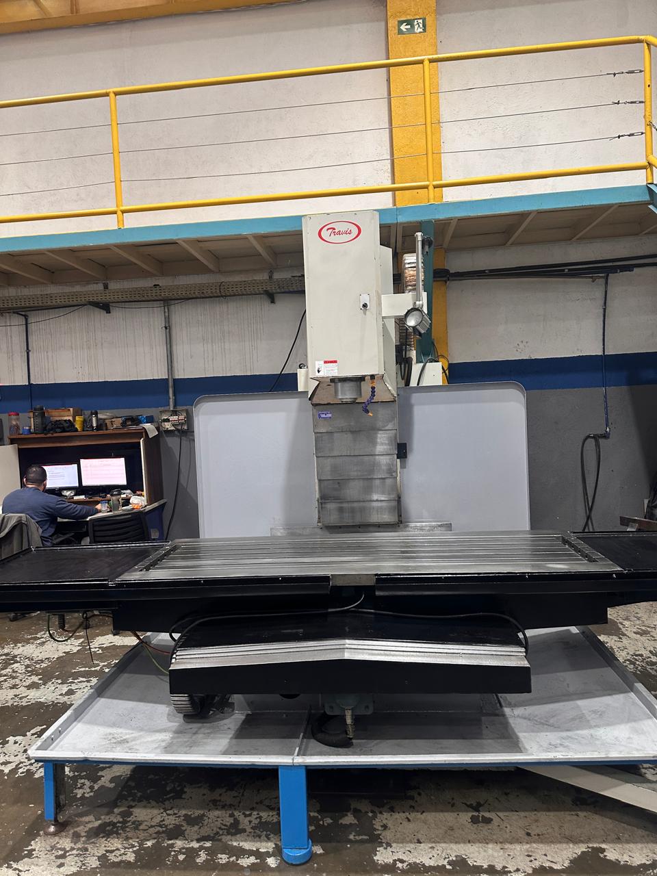 Fresadora CNC Travis M8 — foto 3