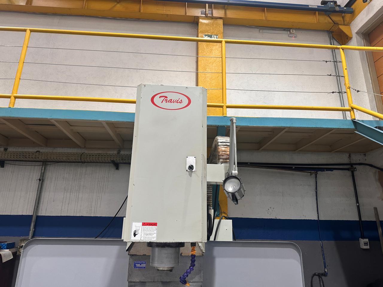 Fresadora CNC Travis M8 — foto 2
