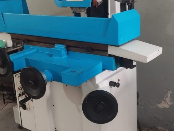 Retífica plana Veker M-618A (Também Retificadora plana manual tangencial)