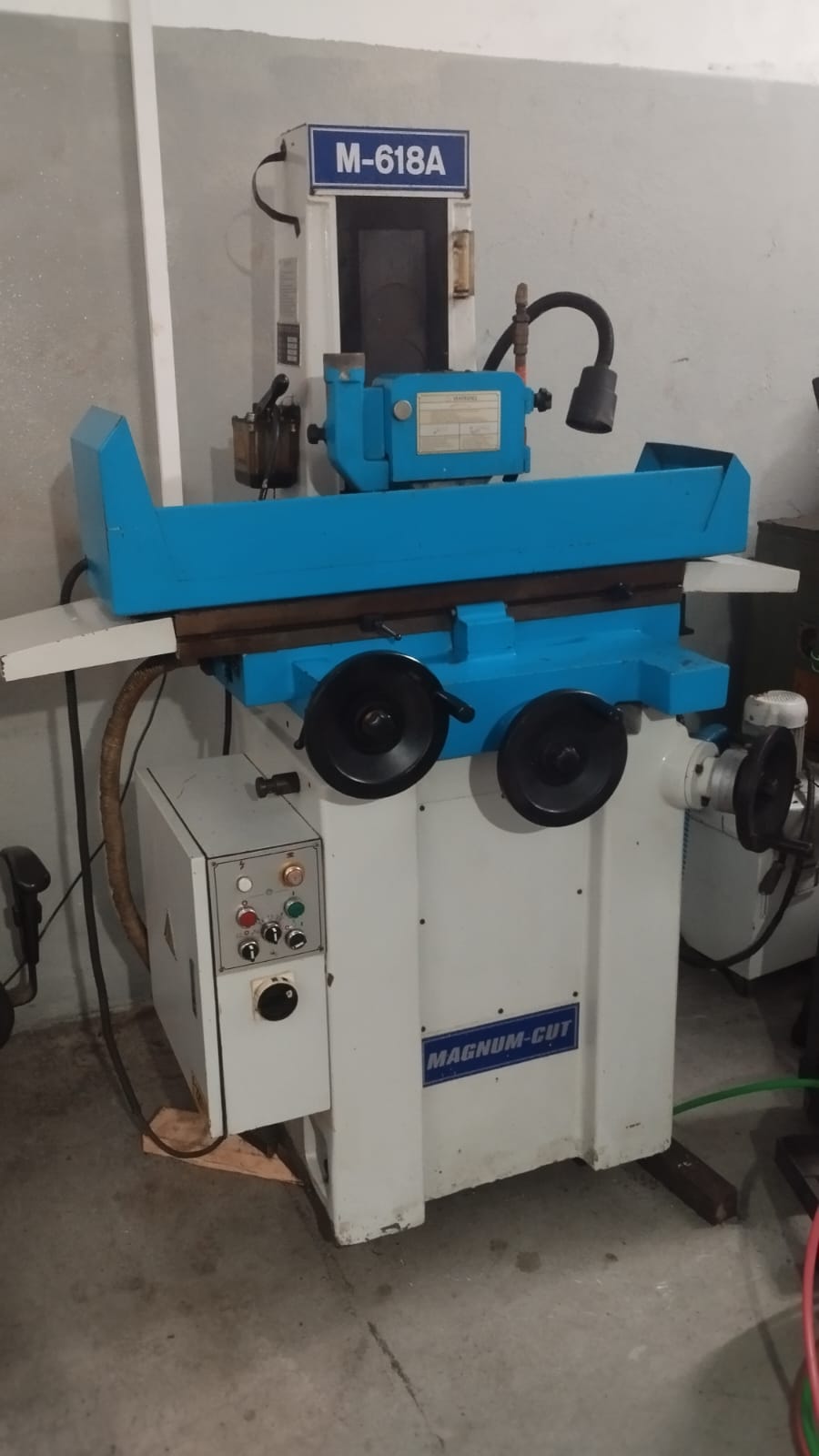 Retífica plana Veker M-618A (Também Retificadora plana manual tangencial) — foto 4