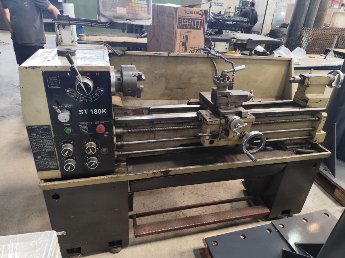 Torno mecânico STAMAC ST180K — foto 1