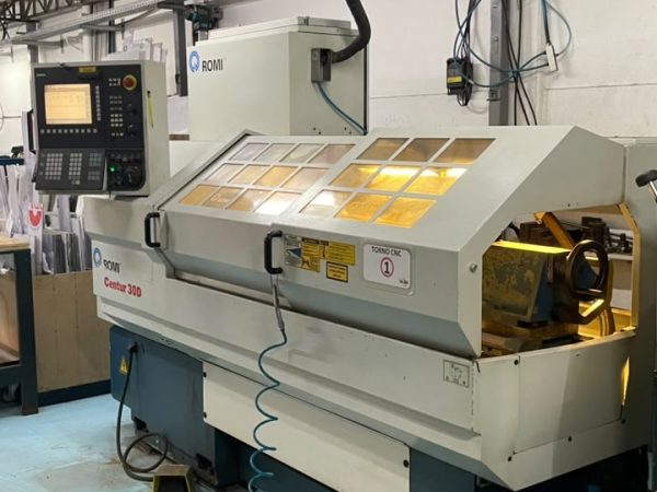 Torno CNC Romi Centur 30 D