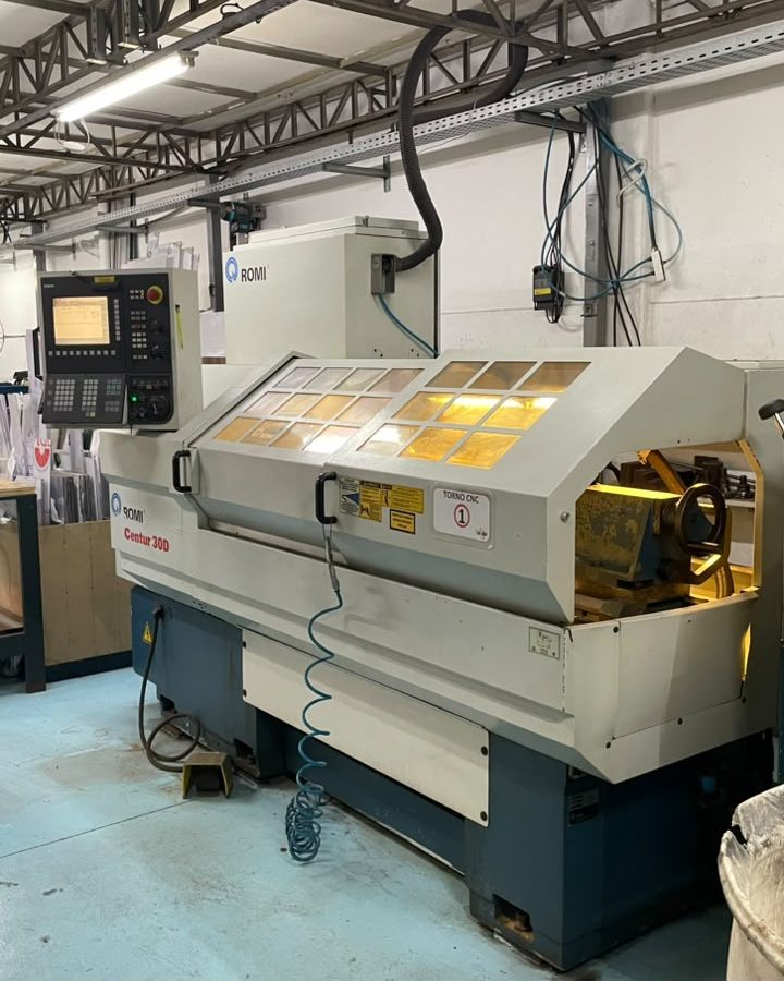 Torno CNC Romi Centur 30 D — foto 1