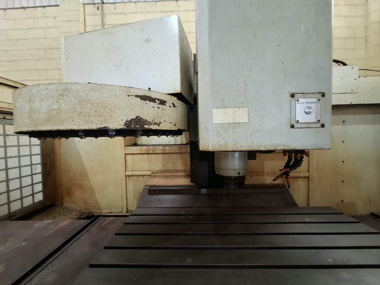 Centro de Usinagem Feeler – FVP 1300 — foto 7